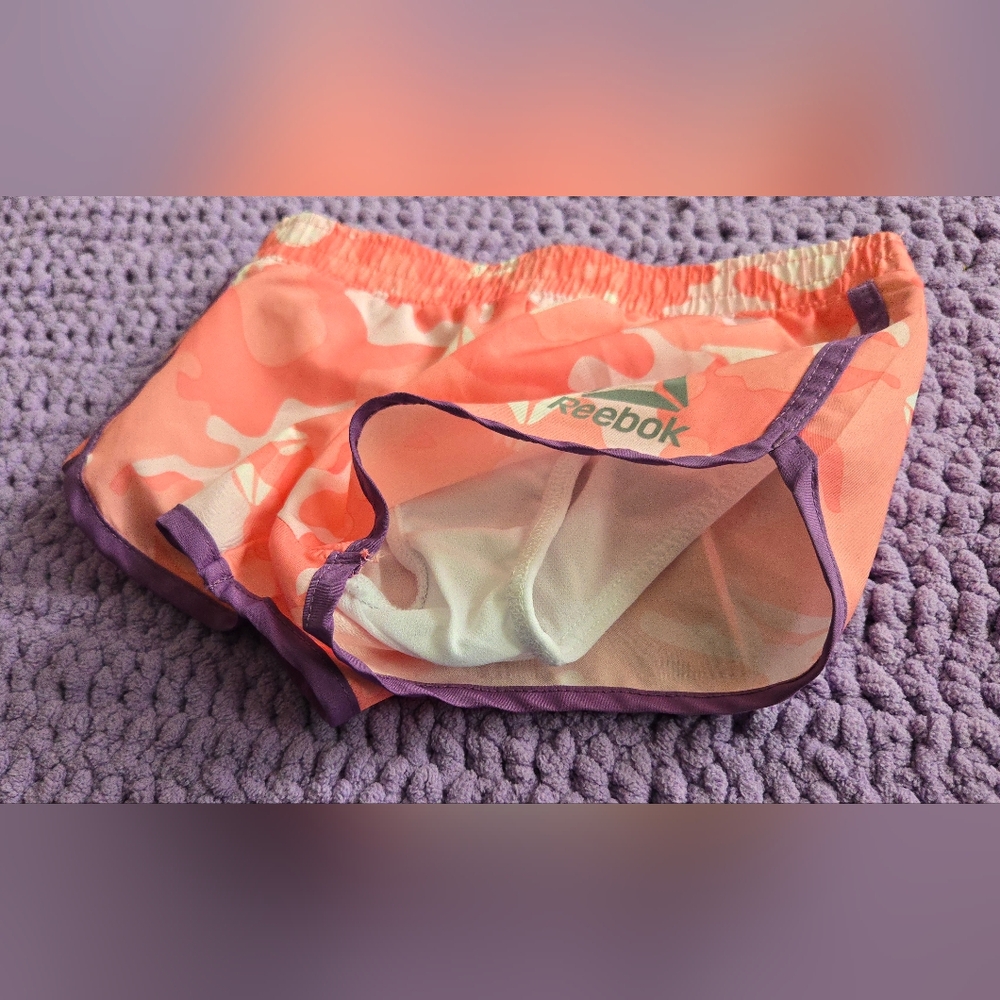 Pink Camo Reebok Shorts 3T - Picture 3 of 3